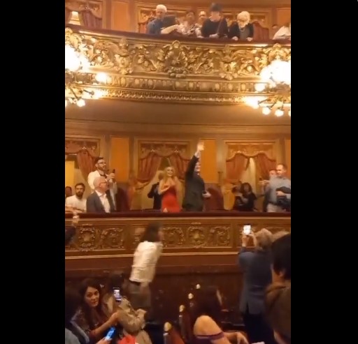 Video: Milei se hace ver en el teatro Colón y recibe abucheos del publico