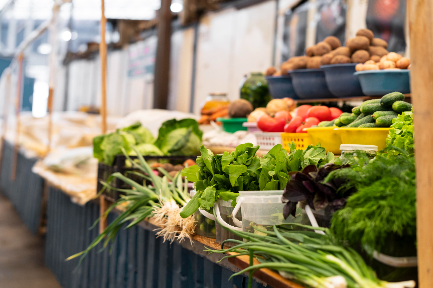Brecha de precios en alimentos: consumidores pagan 3,5 veces más que productores, según informe de CAM