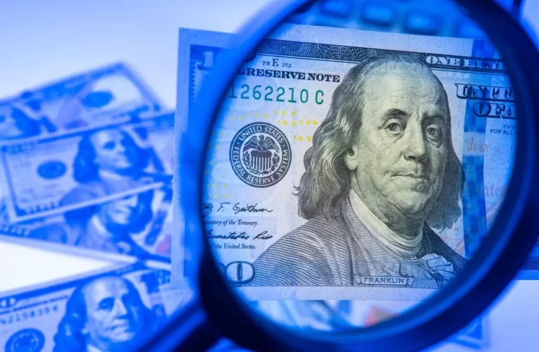 Economía denunciará a proveedores de CABA por manipular el dólar blue